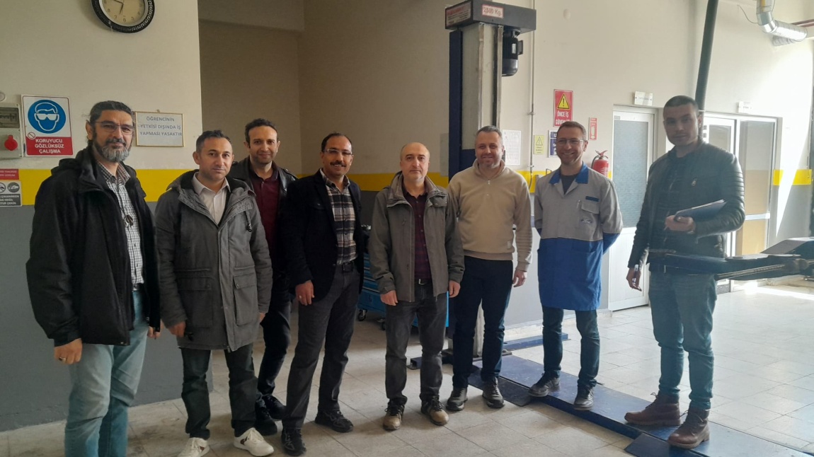 OKUL İSG KURULU OKULUMUZ ANABİNASI VE ALANLARINDA İSG DENETİMİ YAPTI.